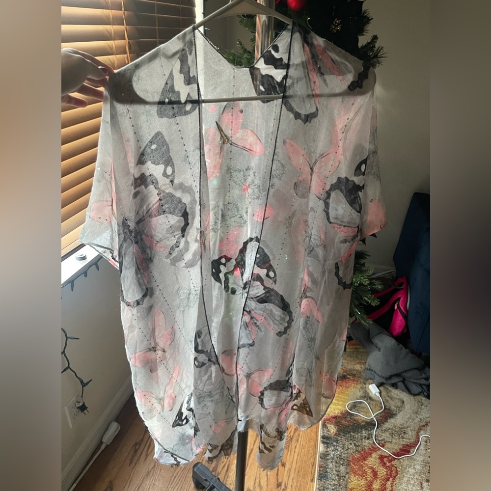 Shawl with butterflies. pink, black and gray.